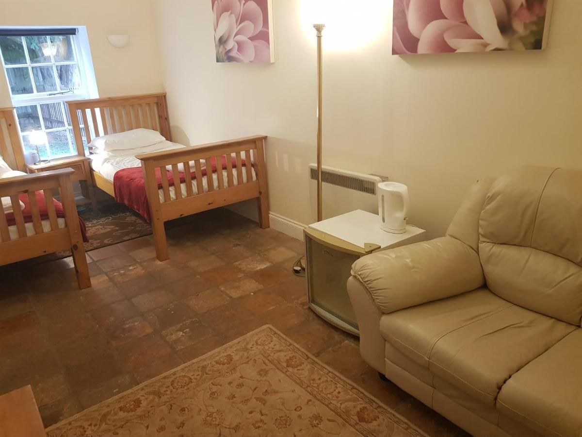 Stable Court Hotel Holt  Bilik gambar